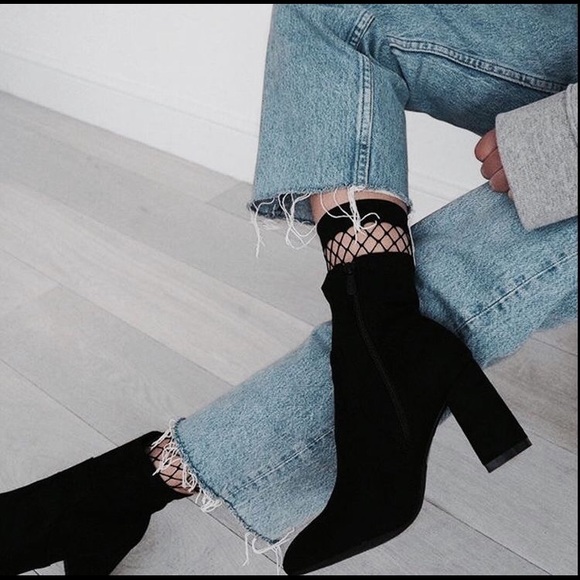 Fishnet Socks - Picture 2 of 4